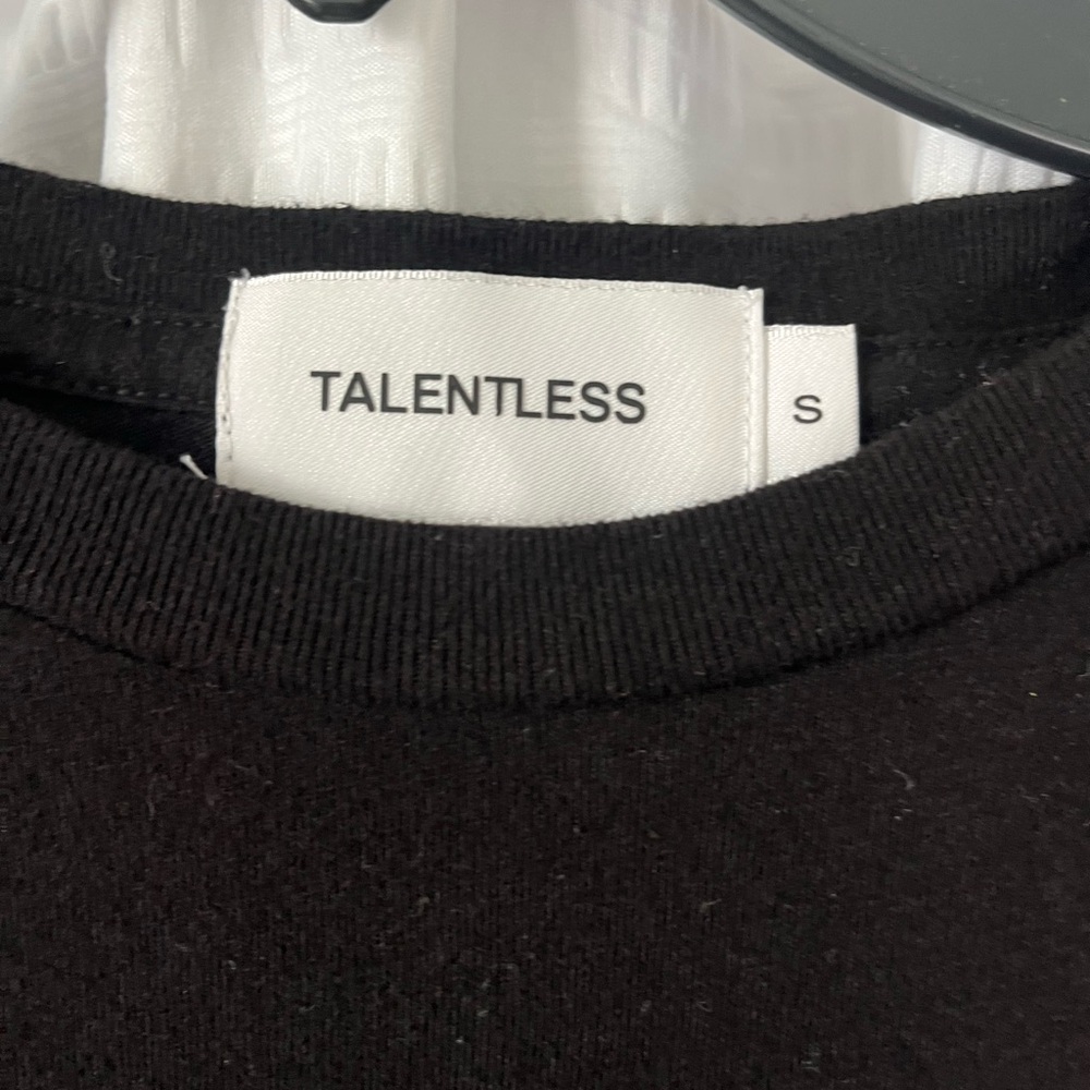 talentless basic top - Picture 2 of 2